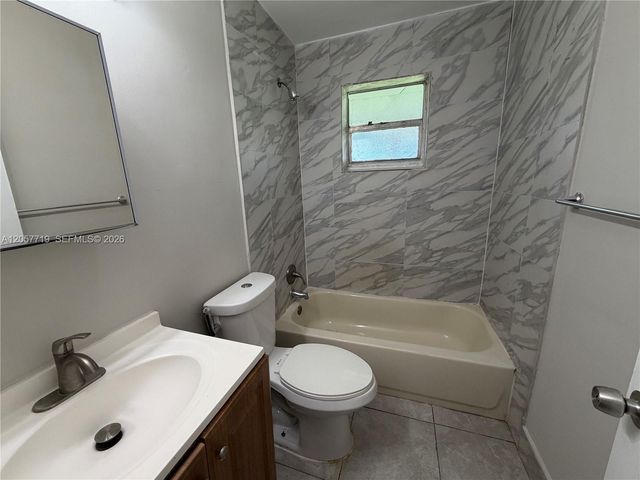 4680 SW 33rd Avenue 16, Dania Beach, FL 33312