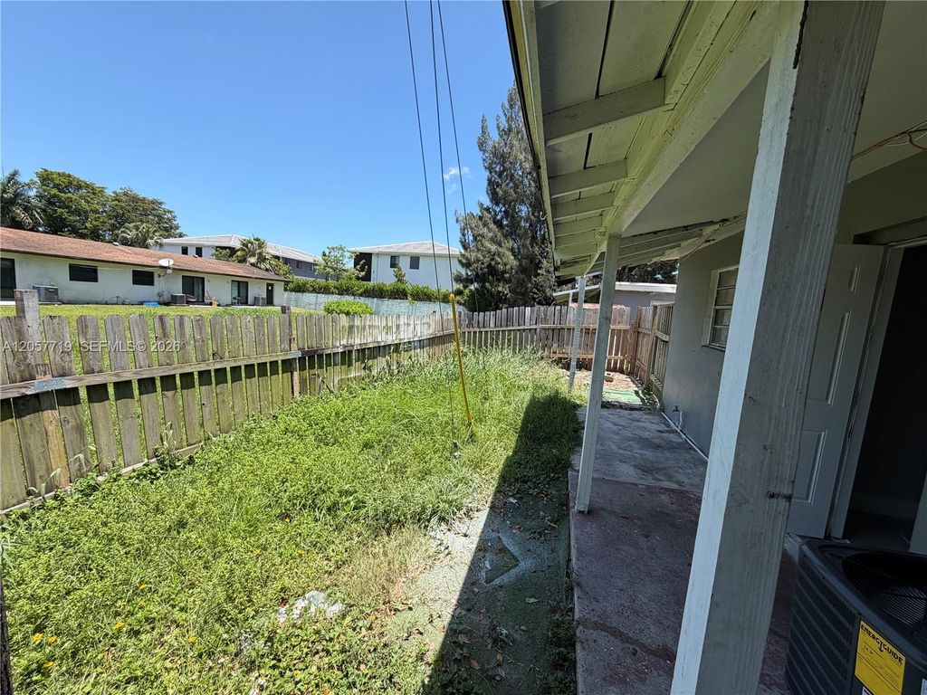 4680 SW 33rd Avenue 16, Dania Beach, FL 33312