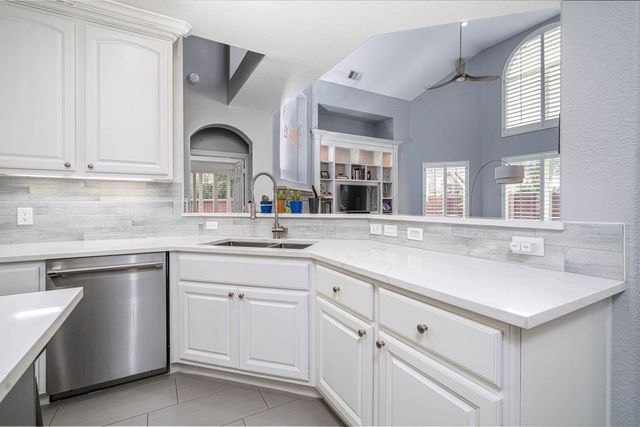 5907 Ballina Canyon Lane, Houston, TX 77041