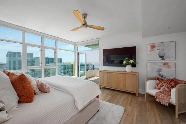 1205 Pacific HWY 1801, San Diego, CA 92101