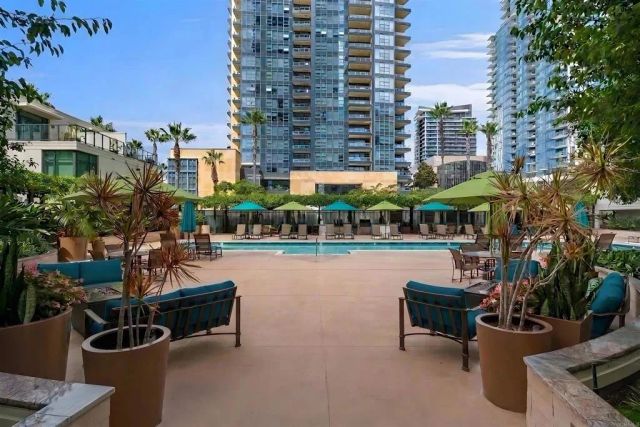 1205 Pacific HWY 1801, San Diego, CA 92101