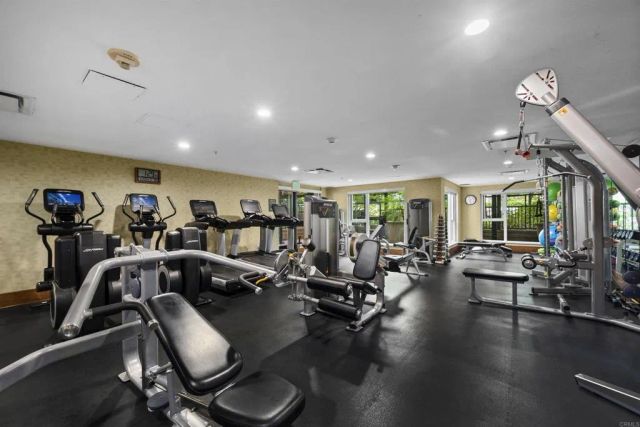 1205 Pacific HWY 1801, San Diego, CA 92101
