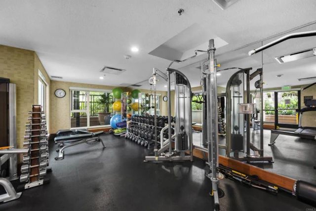 1205 Pacific HWY 1801, San Diego, CA 92101