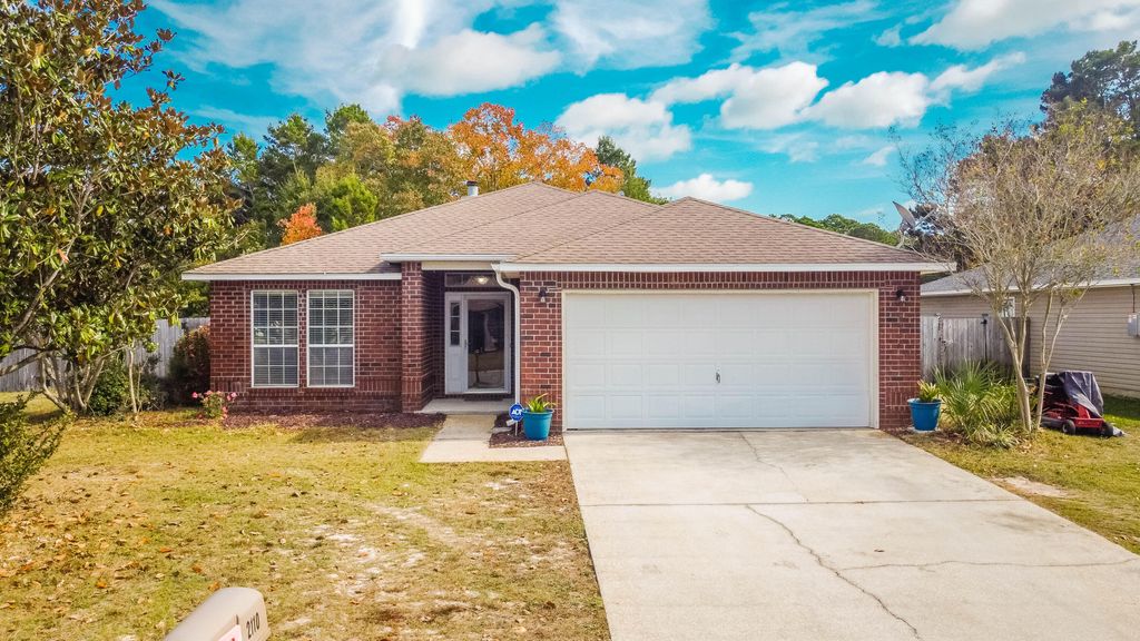2110 Catline Circle, Navarre, FL 32566