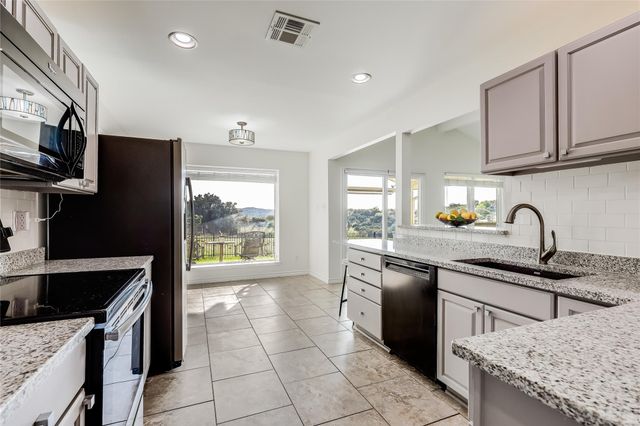 2802 Douglas CV, Lago Vista, TX 78645