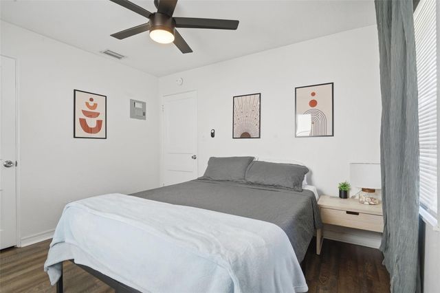 102 W KING STREET, Orlando, FL 32804