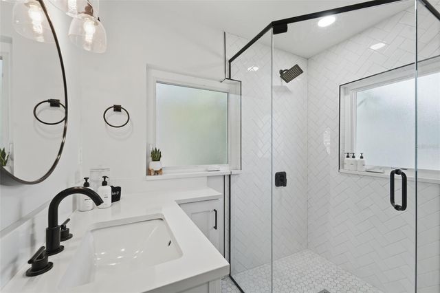 102 W KING STREET, Orlando, FL 32804