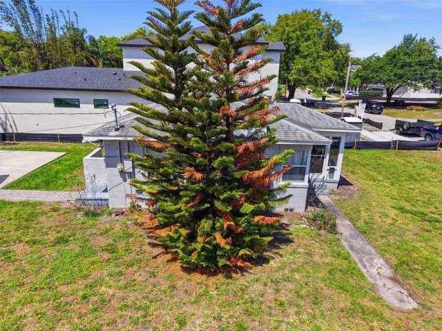 102 W KING STREET, Orlando, FL 32804