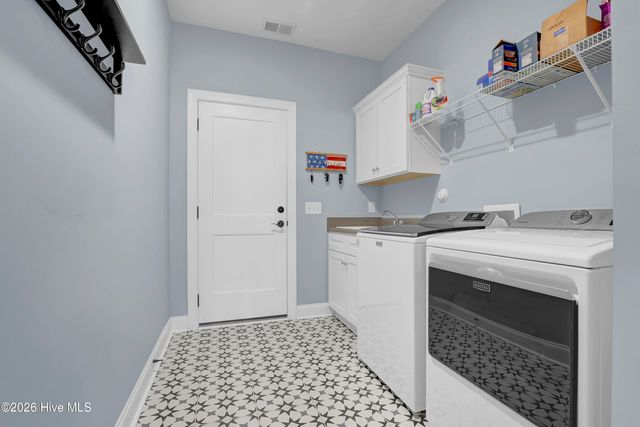 194 Hampton Court, Hampstead, NC 28443