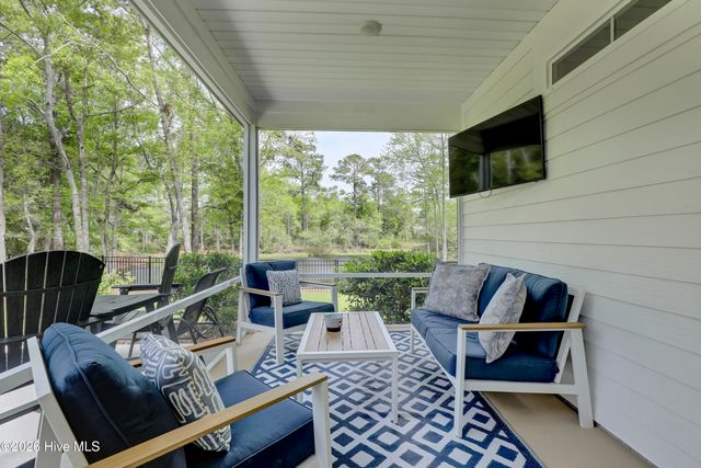 194 Hampton Court, Hampstead, NC 28443