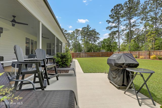 194 Hampton Court, Hampstead, NC 28443