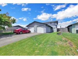 -1 W QUINALT St, Springfield, OR 97477
