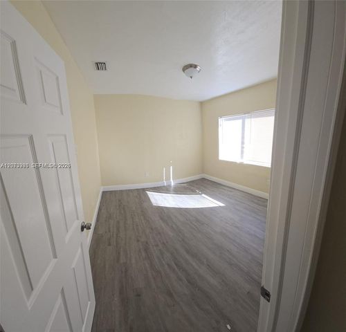 1259 NW 34th Avenue, Miami, FL 33125