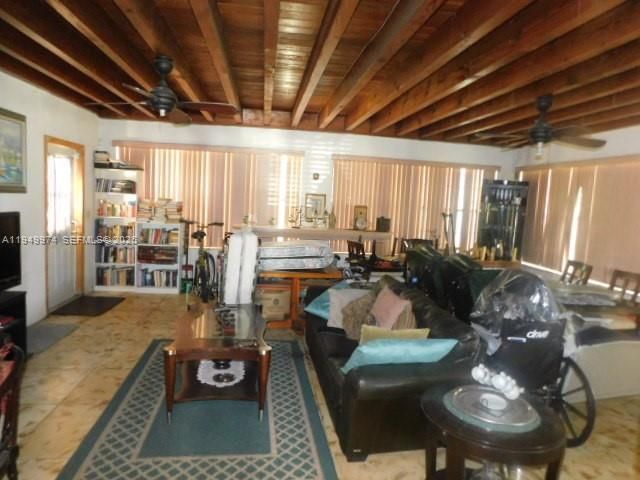 424 NE 72nd St, Miami, FL 33138