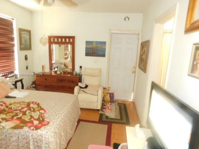 424 NE 72nd St, Miami, FL 33138