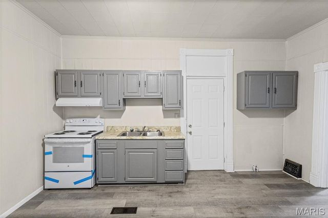 327 N 1st Street, Belleville, IL 62220