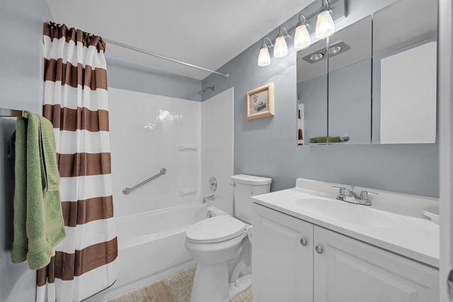 371 Durham L Circle, Deerfield Beach, FL 33442