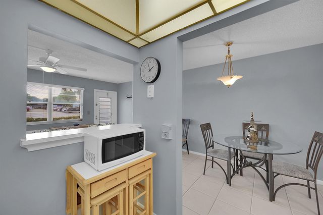 371 Durham L Circle, Deerfield Beach, FL 33442