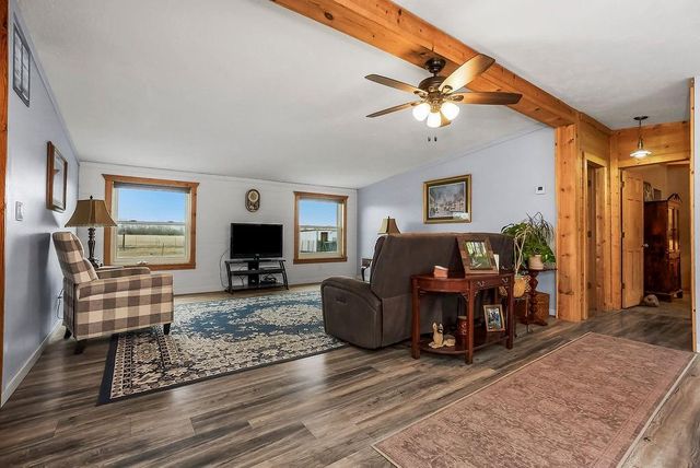 2715 Kelly Road, Mapleton, KS 66754