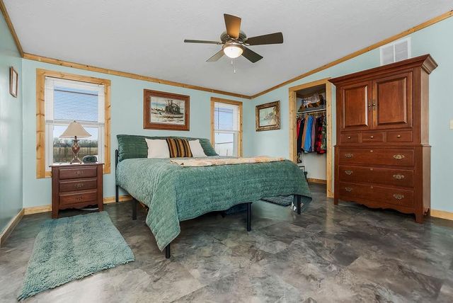 2715 Kelly Road, Mapleton, KS 66754