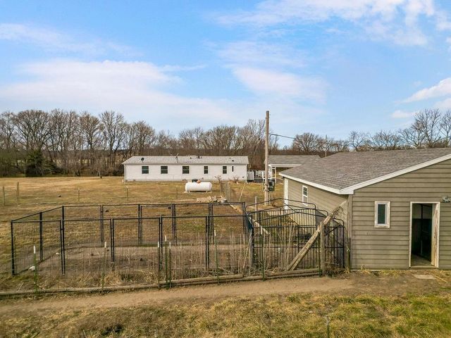 2715 Kelly Road, Mapleton, KS 66754