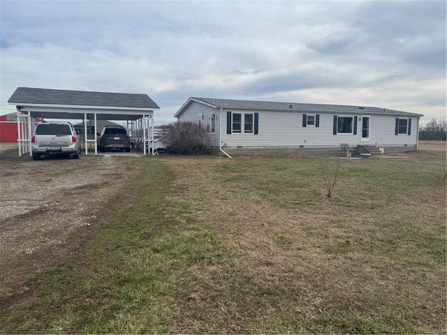 2715 Kelly Road, Mapleton, KS 66754