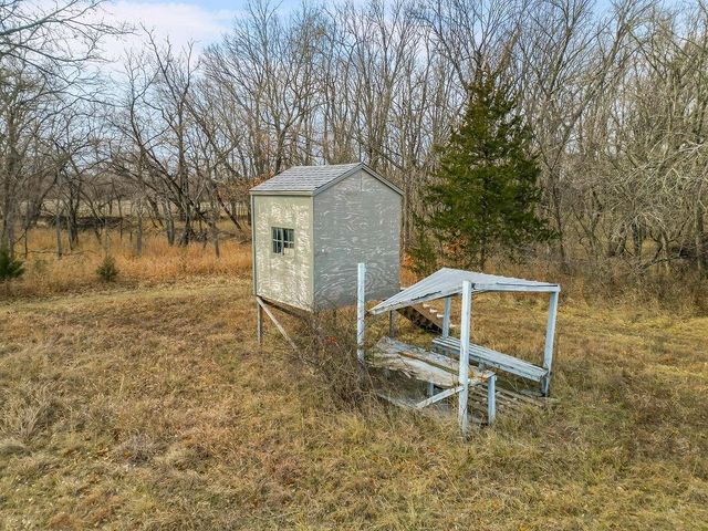 2715 Kelly Road, Mapleton, KS 66754