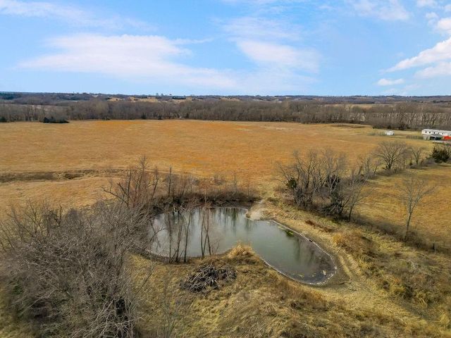 2715 Kelly Road, Mapleton, KS 66754