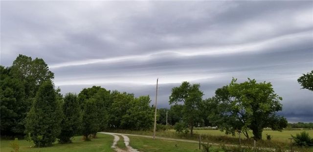 2715 Kelly Road, Mapleton, KS 66754