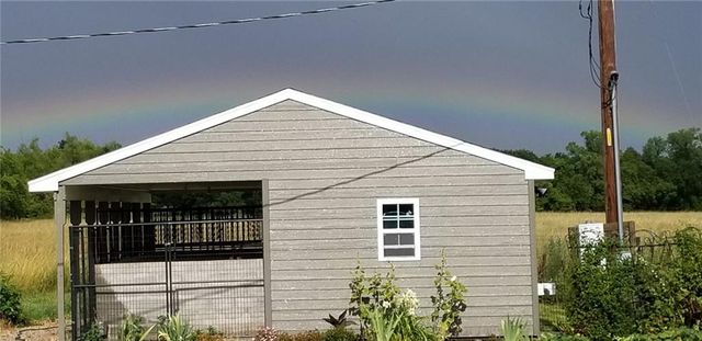 2715 Kelly Road, Mapleton, KS 66754