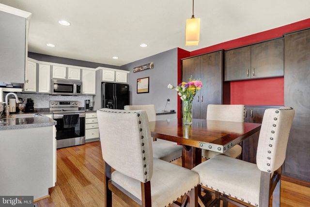 415 CLOVER ST, Etters, PA 17319