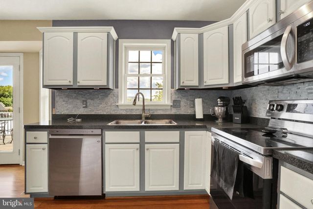 415 CLOVER ST, Etters, PA 17319