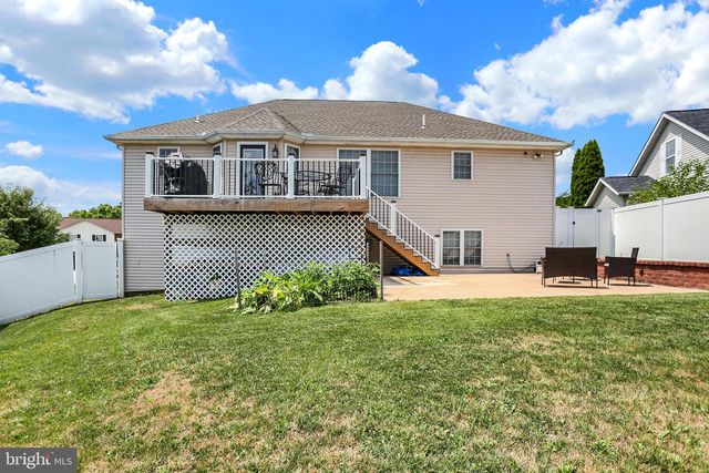 415 CLOVER ST, Etters, PA 17319