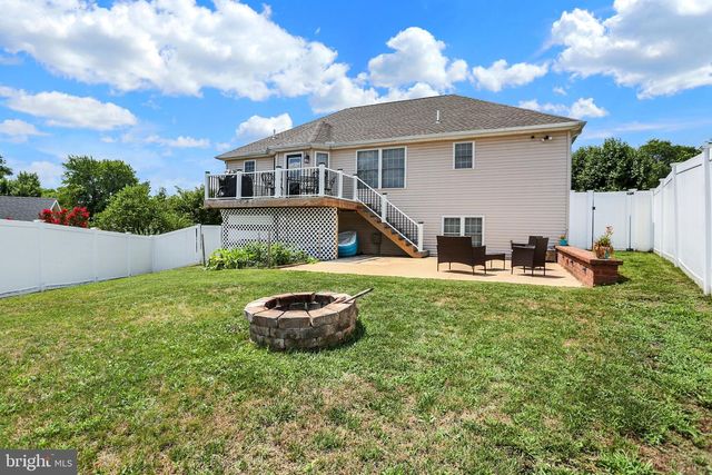 415 CLOVER ST, Etters, PA 17319