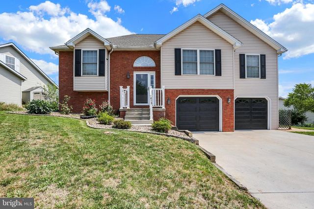415 CLOVER ST, Etters, PA 17319