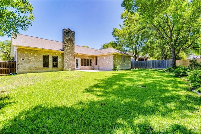 2132 Northcrest DR, New Braunfels, TX 78130