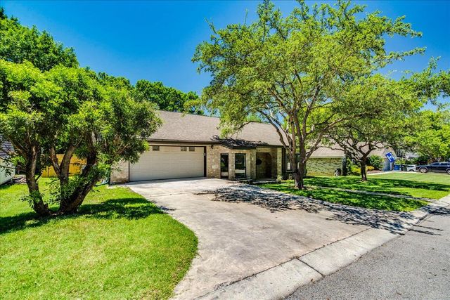 2132 Northcrest DR, New Braunfels, TX 78130
