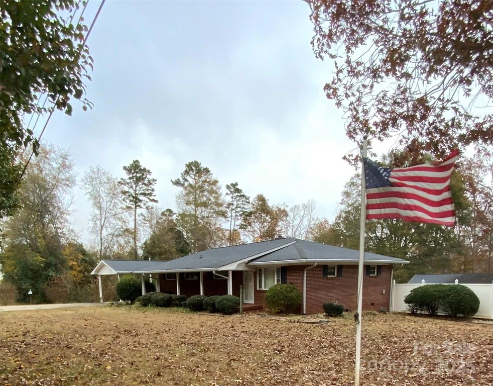 167 E High Road, Bostic, NC 28018