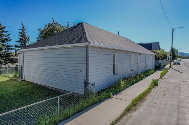 211 + 213 W Main Street, East Helena, MT 59635