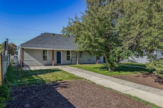 211 + 213 W Main Street, East Helena, MT 59635