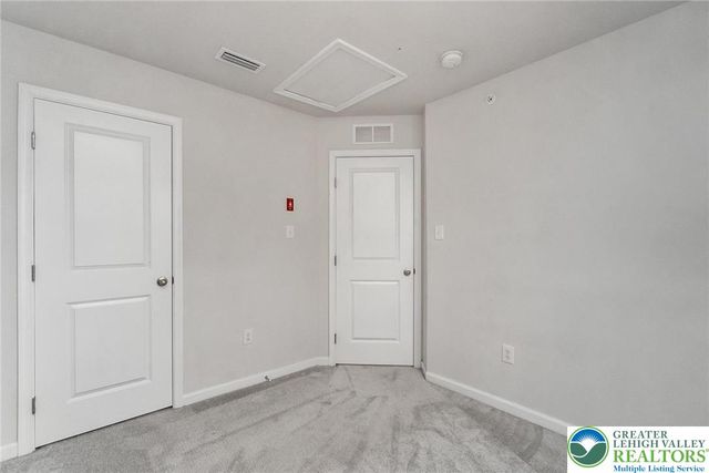 2142 Cross Country Road, Northampton Boro, PA 18067