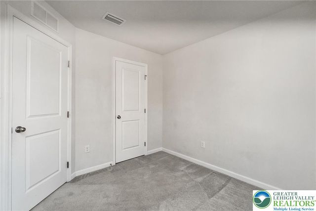 2142 Cross Country Road, Northampton Boro, PA 18067