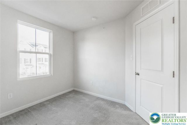 2142 Cross Country Road, Northampton Boro, PA 18067