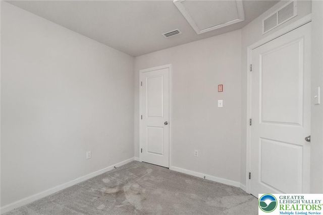 2142 Cross Country Road, Northampton Boro, PA 18067