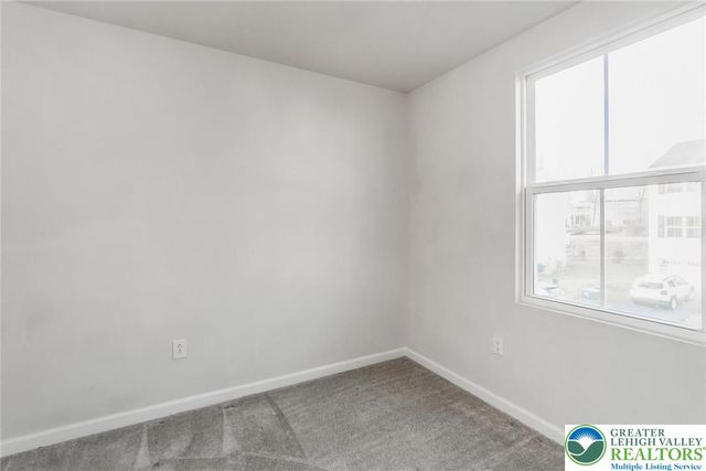 2142 Cross Country Road, Northampton Boro, PA 18067