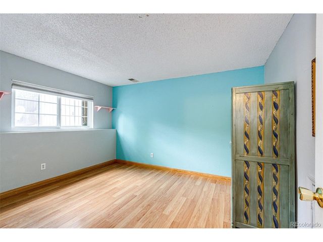 1220 S Flower Cir A, Lakewood, CO 80232