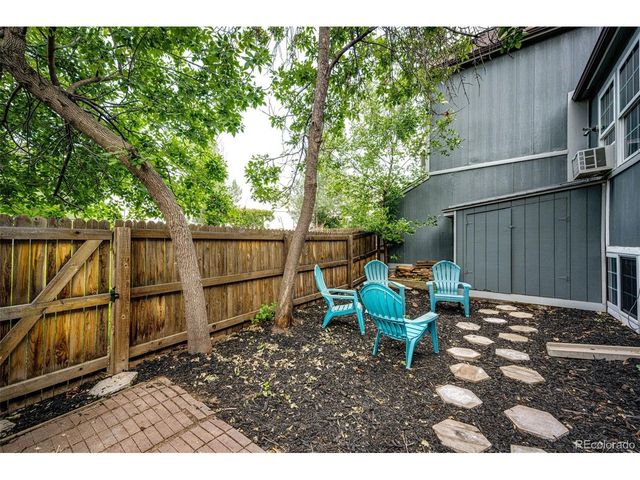 1220 S Flower Cir A, Lakewood, CO 80232