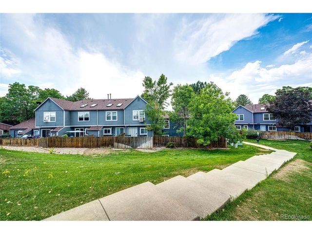 1220 S Flower Cir A, Lakewood, CO 80232