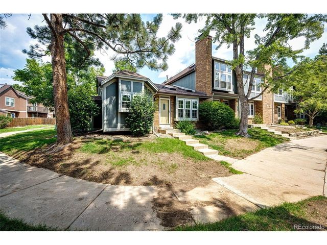 1220 S Flower Cir A, Lakewood, CO 80232