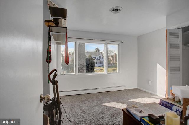 970 LEIDIG DR, Chambersburg, PA 17201